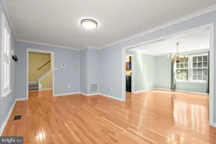 17 Woonsockett Ct, Silver Spring, MD 20905 - Photo 9