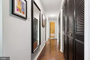 10201 Grosvenor Pl, North Bethesda, MD 20852 - Photo 19