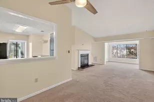 896 Windbrooke Dr, Gaithersburg, MD 20879 - Photo 3