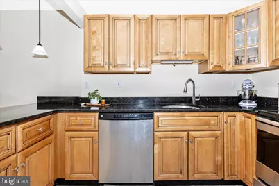 9409 Chatteroy Place, Montgomery Village, MD 20886 - Photo 7