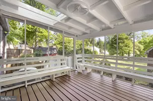 10301 Crestmoor Dr, Silver Spring, MD 20901 - Photo 15