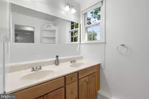 10301 Crestmoor Dr, Silver Spring, MD 20901 - Photo 29