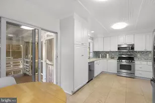 10301 Crestmoor Dr, Silver Spring, MD 20901 - Photo 13
