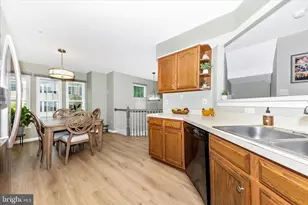 2902 Clovercrest Way, Olney, MD 20832 - Photo 13
