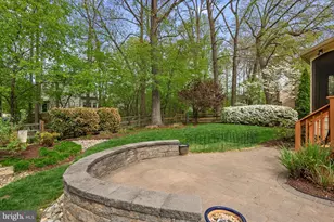 7805 Heritage Farm Dr, Gaithersburg, MD 20886 - Photo 7