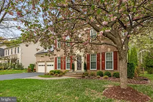 7805 Heritage Farm Dr, Gaithersburg, MD 20886 - Photo 5