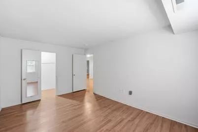 876 College Parkway #201, Rockville, MD 20850 - Photo 17