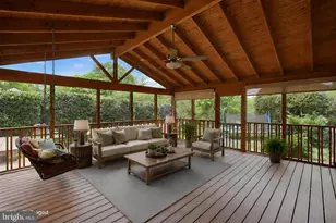 8100 Buckspark Ln E, Potomac, MD 20854 - Photo 11