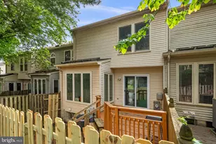 20323 Cedarhurst Way, Germantown, MD 20876 - Photo 29