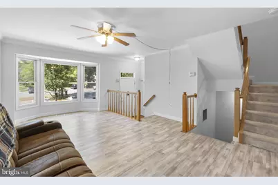 20323 Cedarhurst Way, Germantown, MD 20876 - Photo 5