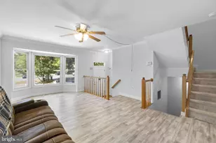 20323 Cedarhurst Way, Germantown, MD 20876 - Photo 5