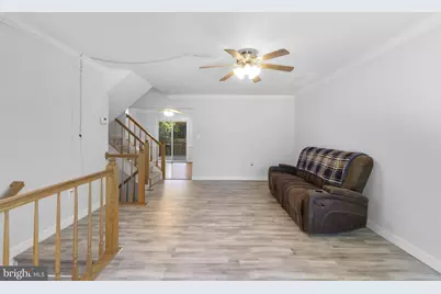 20323 Cedarhurst Way, Germantown, MD 20876 - Photo 3