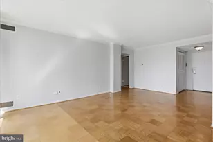4 Monroe St, Rockville, MD 20850 - Photo 9