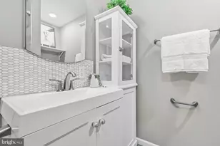 17641 Prince Edward Dr, Olney, MD 20832 - Photo 27