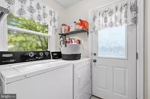 17641 Prince Edward Dr, Olney, MD 20832 - Photo 13
