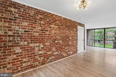 726 Quince Orchard Boulevard #726-10, Gaithersburg, MD 20878 - Photo 5