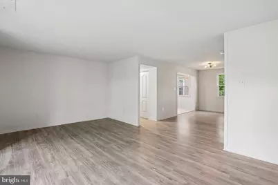 726 Quince Orchard Boulevard #726-10, Gaithersburg, MD 20878 - Photo 11