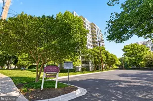 8315 N Brook Ln, Bethesda, MD 20814 - Photo 5