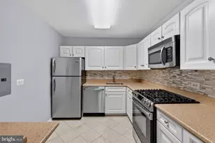 8315 N Brook Ln, Bethesda, MD 20814 - Photo 7