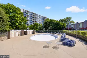 8315 N Brook Ln, Bethesda, MD 20814 - Photo 27