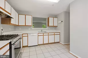 13762 Palmetto Cir, Germantown, MD 20874 - Photo 9