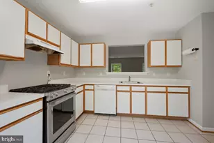 13762 Palmetto Cir, Germantown, MD 20874 - Photo 11
