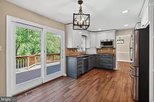 16929 Briardale Rd, Rockville, MD 20855 - Photo 15