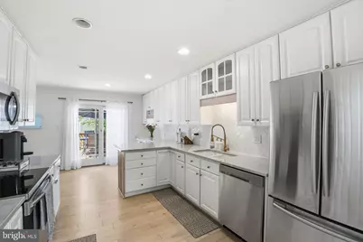 11205 Freas Drive, N Potomac, MD 20878 - Photo 5