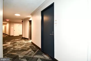 10201 Grosvenor Pl, Rockville, MD 20852 - Photo 19