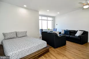 10201 Grosvenor Pl, Rockville, MD 20852 - Photo 5