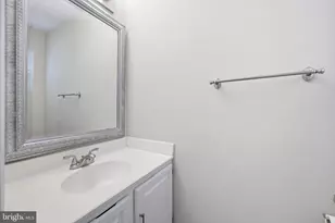 15622 Cliff Swallow Way, Rockville, MD 20853 - Photo 9