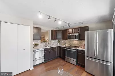 19402 Kildonan Drive, Gaithersburg, MD 20879 - Photo 5