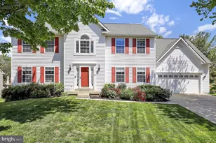 8 Madrigal Ct, Germantown, MD 20876 - Photo 1