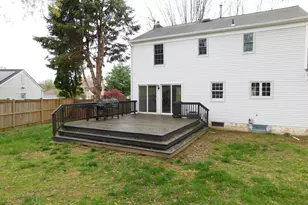 916 Pointer Ridge Dr, Gaithersburg, MD 20878 - Photo 3