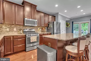 11681 Emerald Green Dr, Clarksburg, MD 20871 - Photo 15