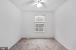 16 Gravenhurst Ct, North Potomac, MD 20878 - Photo 11
