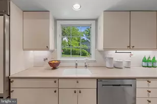 11817 Rosalinda, Rockville, MD 20854 - Photo 9