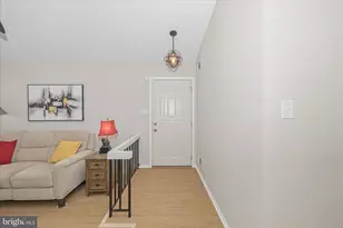 19520 Gallatin Ct, Montgomery Village, MD 20886 - Photo 3