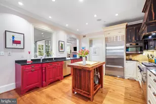4004 Underwood St, Chevy Chase, MD 20815 - Photo 9