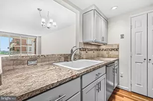 4808 Moorland Ln, Bethesda, MD 20814 - Photo 9