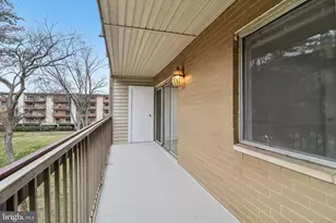 10300 Westlake Dr, Bethesda, MD 20817 - Photo 11