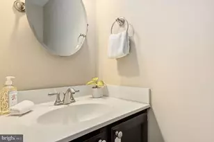 8 Winter Garden Ct, Olney, MD 20832 - Photo 19