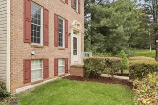 8 Winter Garden Ct, Olney, MD 20832 - Photo 5