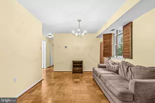 2305 Greenery Ln, Silver Spring, MD 20906 - Photo 9