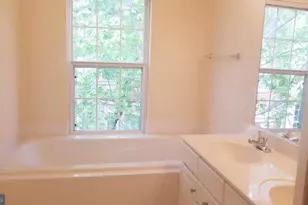 9609 Athens Pl, Gaithersburg, MD 20878 - Photo 15