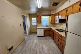 9709 Admiralty Dr, Silver Spring, MD 20910 - Photo 13