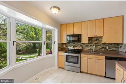 9 Oak Shade Road, Gaithersburg, MD 20878 - Photo 5