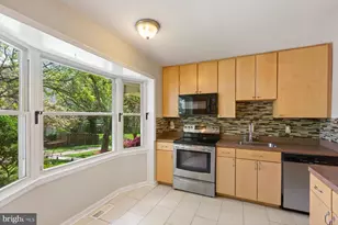 9 Oak Shade Rd, Gaithersburg, MD 20878 - Photo 5