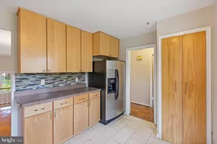 9 Oak Shade Rd, Gaithersburg, MD 20878 - Photo 7