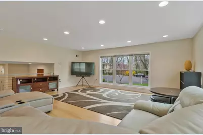 8543 Howell Road, Bethesda, MD 20817 - Photo 5